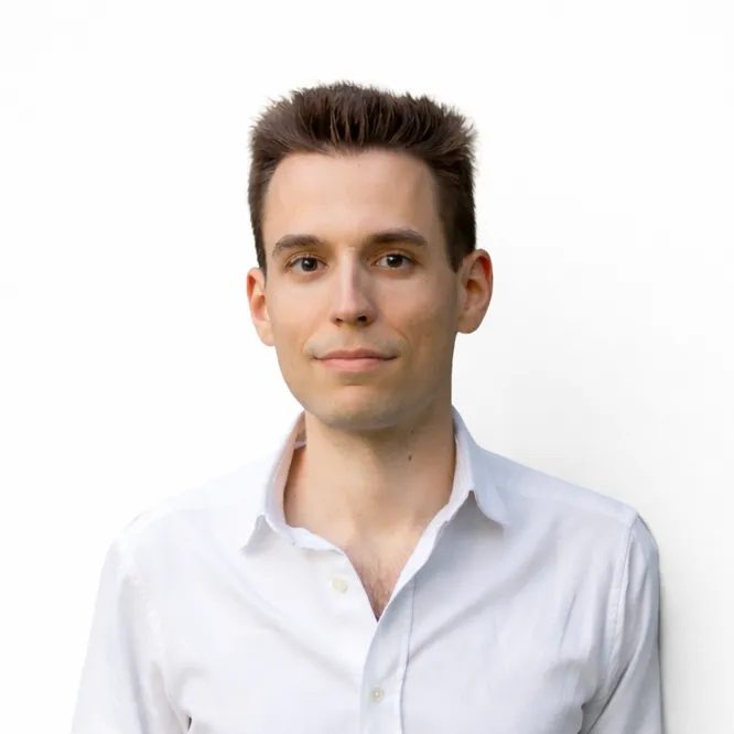 Dr. Gájer Máté
